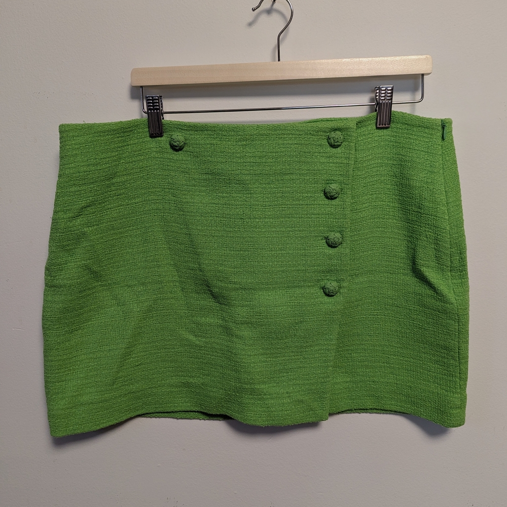 Zara Vibrant Green Mini Skirt with Knotted Buttons